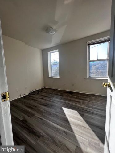 402 Adams St, Wilmington DE  19801-2017 exterior