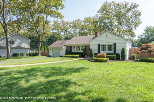56 Apple Farm Rd, Tinton Falls, NJ 07701-5004