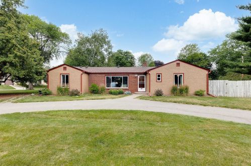405 21st Ave, South Saint Paul MN  55075-1705 exterior