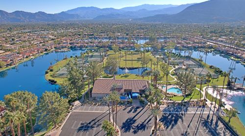 84 Lake Shore Dr, Rancho Mirage CA  92270-4054 exterior