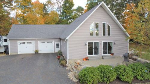 423 Somers Rd, Ellington, CT 06029-2626