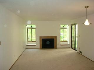 7338 Lake Sammamish Pkwy, Redmond WA  98052-4340 exterior