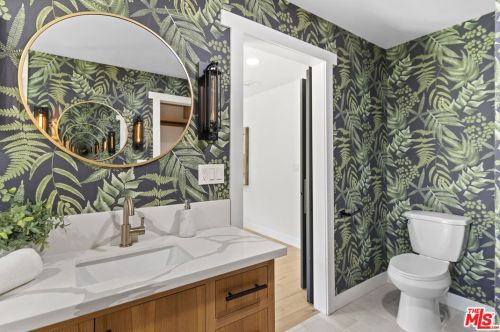 5254 Buffalo Ave, Van Nuys CA  91401-5929 exterior