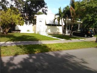 1025 26th Ave, Hollywood, FL 33020-5708