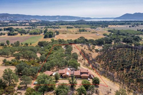 3075 Hendricks Rd, Lakeport CA  95453-8416 exterior