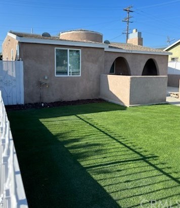 1713 San Vincente St, Compton CA  90221-2350 exterior