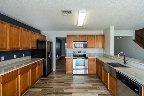 855 Flower Fields Ln, Orlando, FL 32824-6155