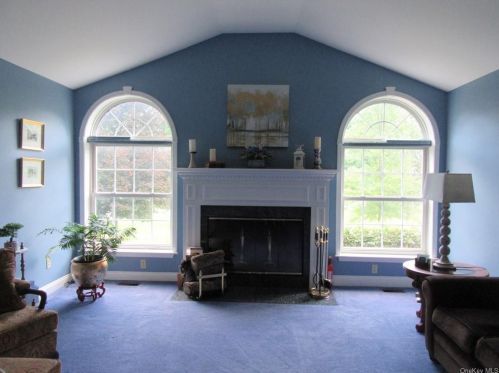 29 Hudson St, Chester, NY 10918-1334