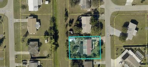 320 Grovewood Ave, Lehigh Acres, FL 33936-5802
