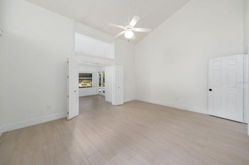 552 Lake Ave, Altamonte Springs FL  32701-3639 exterior