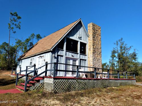 2626 Vancouver Dr, Alford, FL 32420-7122