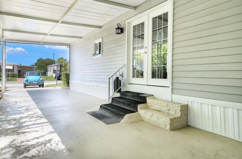 38 Le Mans Dr, Naples FL 34112-9126 exterior