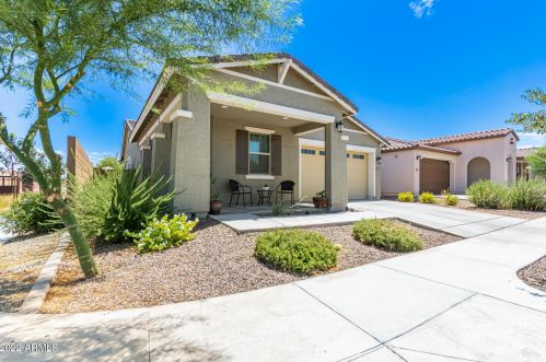 6913 13th Way, Phoenix, AZ 85042-5677