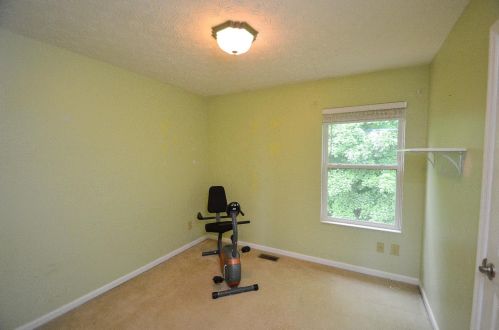 1275 Mcguffey Ln, Stonelick OH  45103-1148 exterior