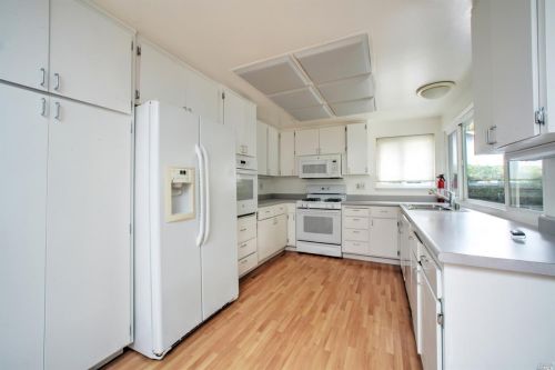 7328 Oakmont Dr, Santa Rosa, CA 95409-6344