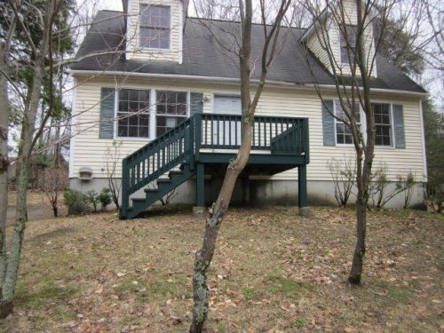 32 Spring St, Newcomb, NY 12852-2155