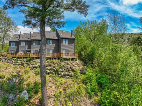 182 Pinnacle Rd, Ellsworth NH  03223-5020 exterior