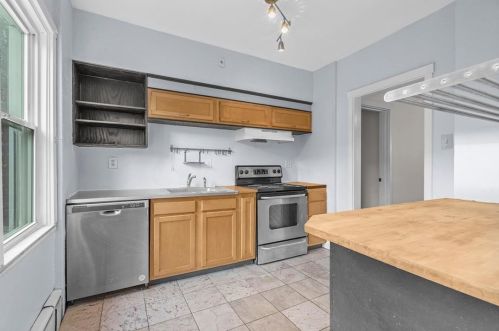 1025 Farragut St, Pittsburgh PA 15206-1778 exterior