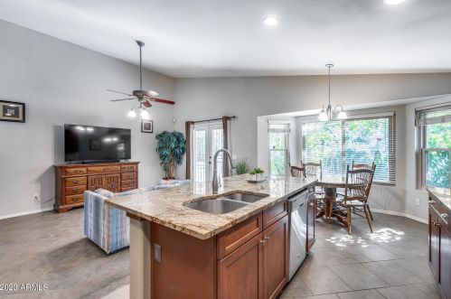 15009 Piana Trl, Sun City, AZ 85374-4454