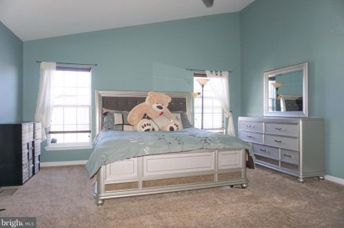 15815 John Diskin Cir, Woodbridge VA  22191-6513 exterior