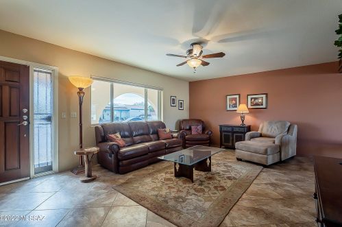 252 Calle Nogal, Green Valley, AZ 85614-3429