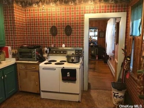147 Dr Duggan Rd, Bethel, NY 12720-5305