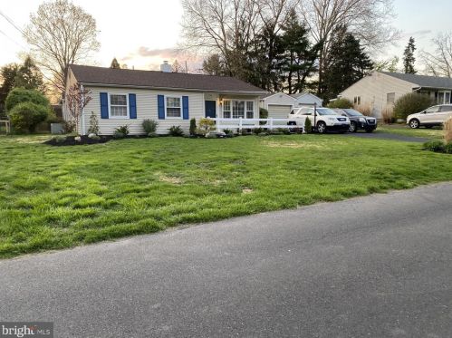 740 Willow St, Southampton, PA 18966-3430