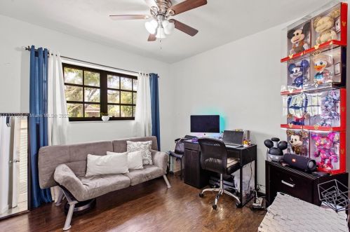 401 57th Way, Hollywood FL  33023-1435 exterior