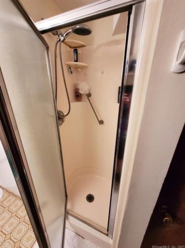 28 Madison St, Plainville CT  06062-1738 exterior