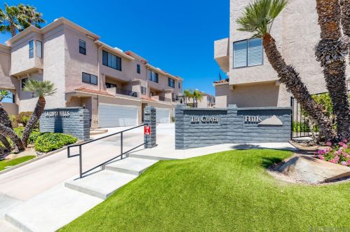 2986 Luciernaga St, Carlsbad CA  92009-5932 exterior