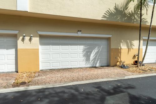 2870 Oasis Dr, Boynton Beach FL  33426-8665 exterior