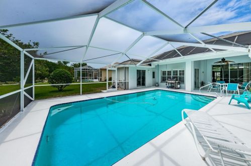 1863 Kinsmere Dr, New Port Richey FL  34655-4539 exterior