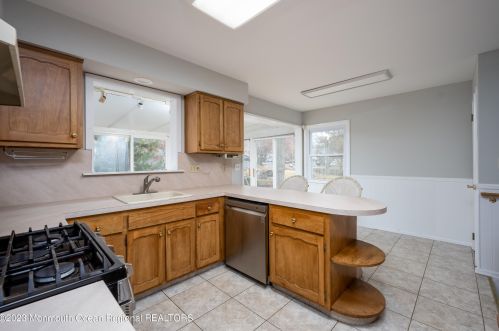 1 Brunswick Dr, Wall Township NJ  07731-1722 exterior