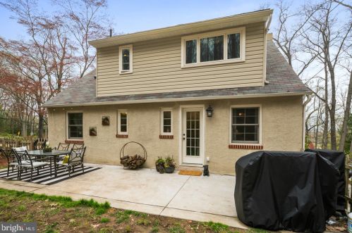 431 Weadley Rd, Norristown PA  19406-3747 exterior