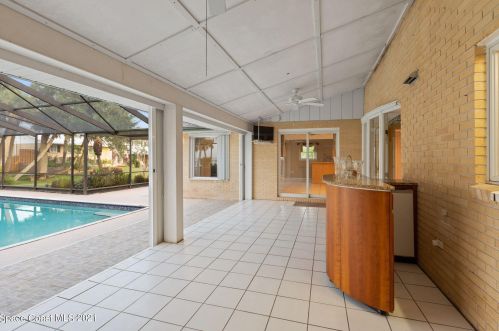 3616 Indian Riv Dr, Cocoa FL 32926-8705 exterior