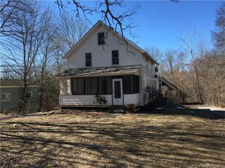 117 Lake St, Moosup, CT 06354-1105