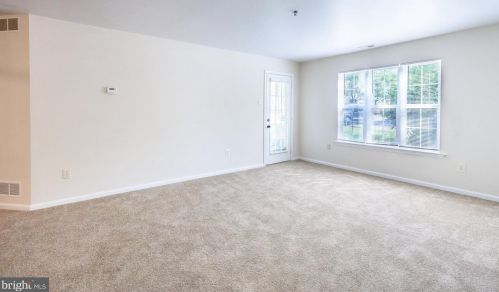 302 Stone Hurst Ct, New Castle, DE 19720-3947
