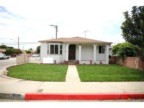 1136 204th St, Torrance, CA 90502-1403