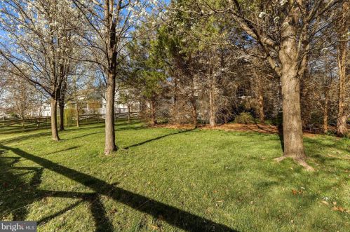 12257 Tulane Fls Dr, Bristow VA  20136-2183 exterior