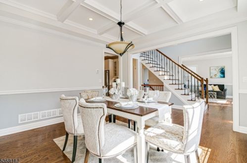 20 Linda Ln, Clark NJ  07066-2631 exterior