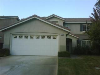 17122 La Vesu Rd, Fontana, CA 92337-7931