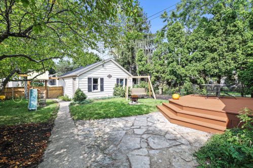 3307 81, Milwaukee WI 53219-3832 exterior