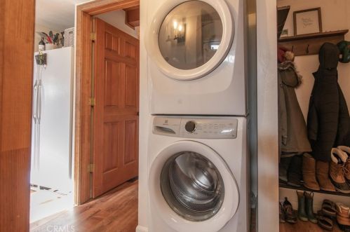 1526 Monte Vista Dr, Big Bear City CA  92314 exterior