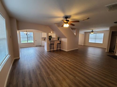 25318 Barmby Dr, Tomball, TX 77375-5656