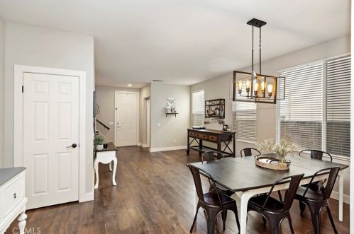 42056 Calabria Dr, Temecula CA  92591-5721 exterior