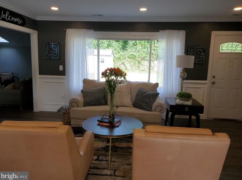 28 Buckingham Dr, Willingboro NJ  08046-1623 exterior