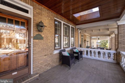 1716 Hobart St, Washington, DC 20009-2908