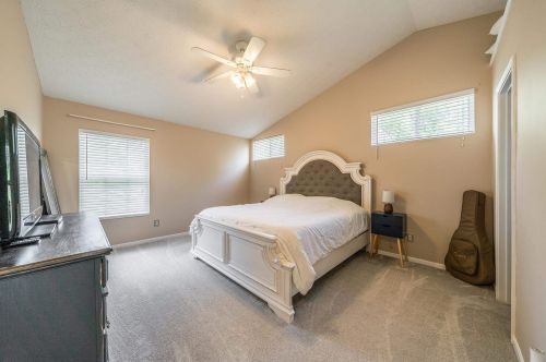 7026 Glade Ln, Florence KY  41042-4304 exterior