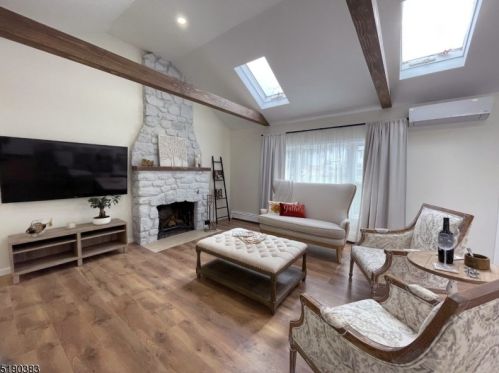 55 Wildwood Shores Dr, Hopatcong NJ  07843-1935 exterior