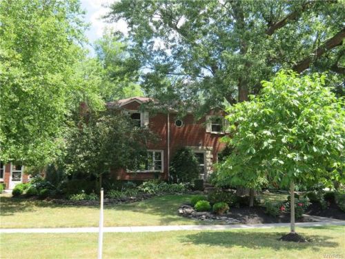 40 Deerhurst Park Blvd, Buffalo, NY 14217-2104
